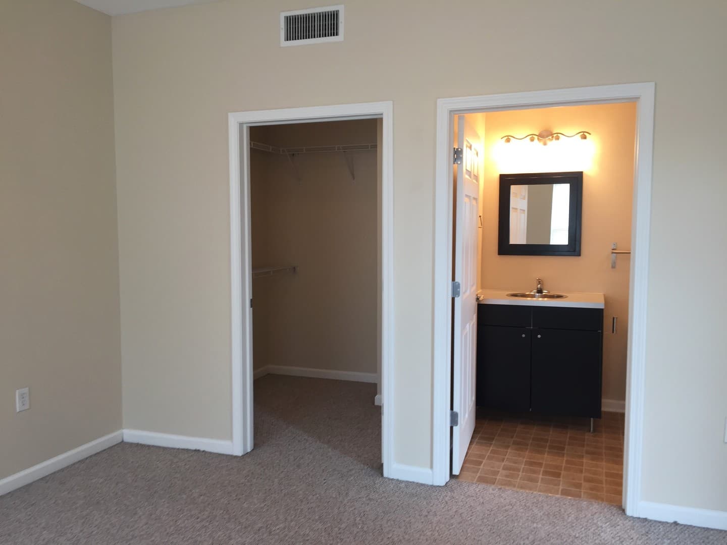Bloomington Apartment: 602 N. Morton Street
