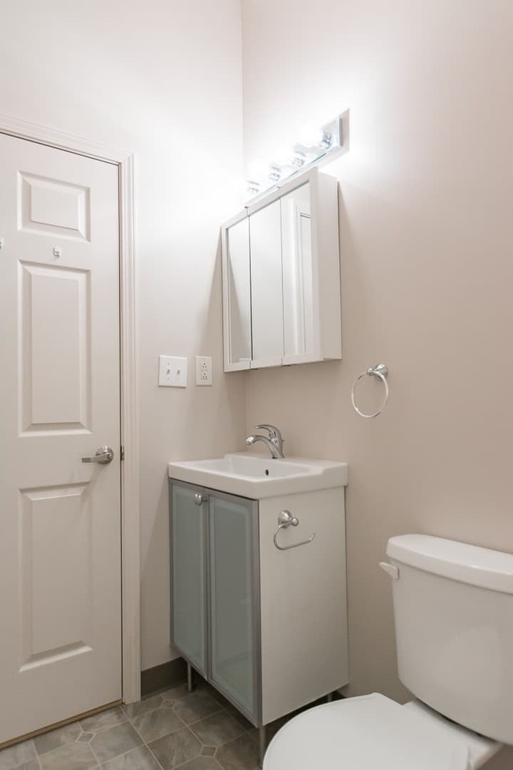 Bloomington Apartment: 601 N. College Ave.