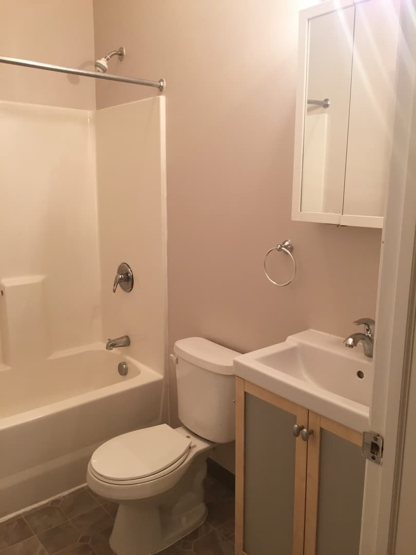 Bloomington Apartment: 601 N. College Ave.