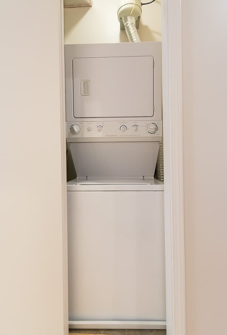 Bloomington Apartment: 601 N. College Ave.