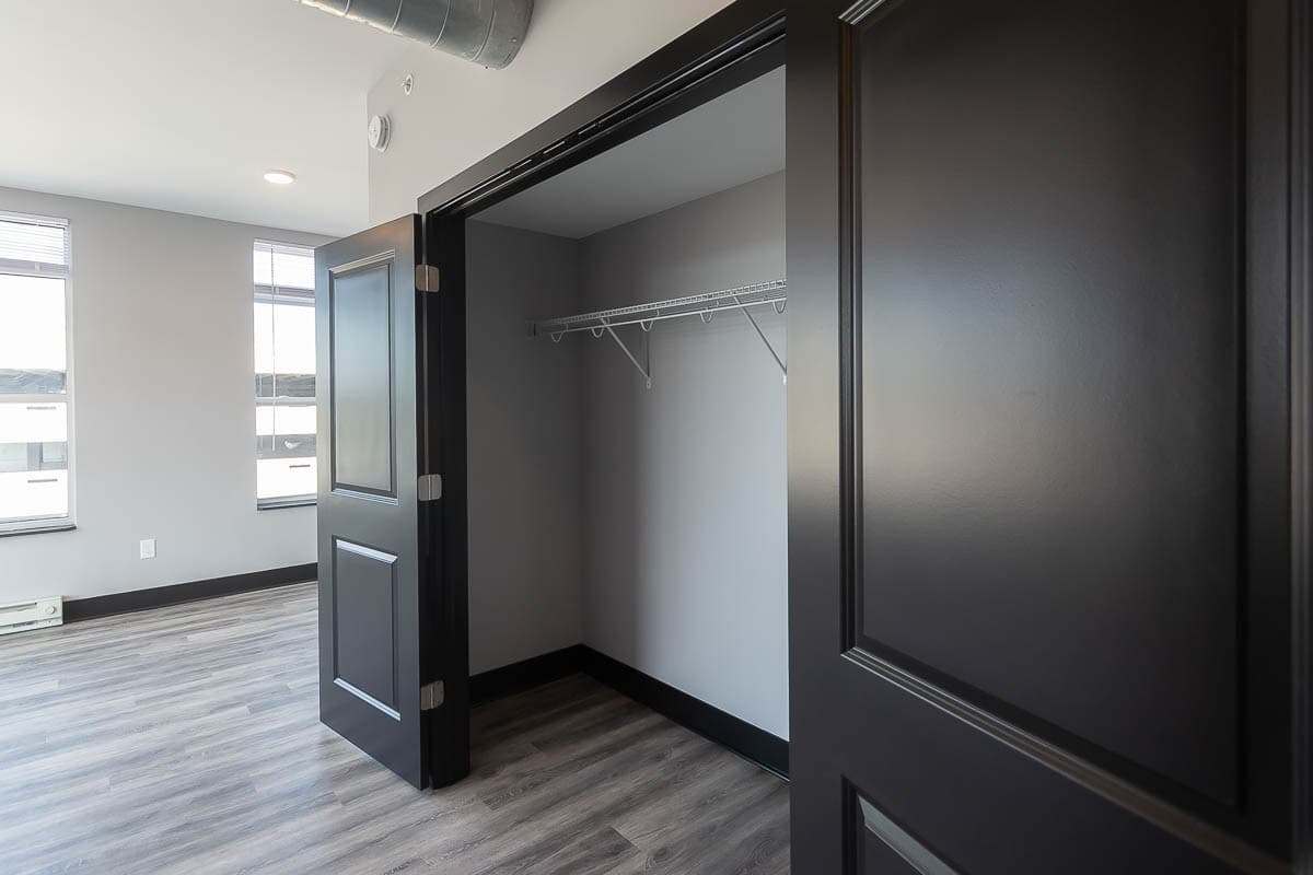 Bloomington Apartment: 215 S. Walnut