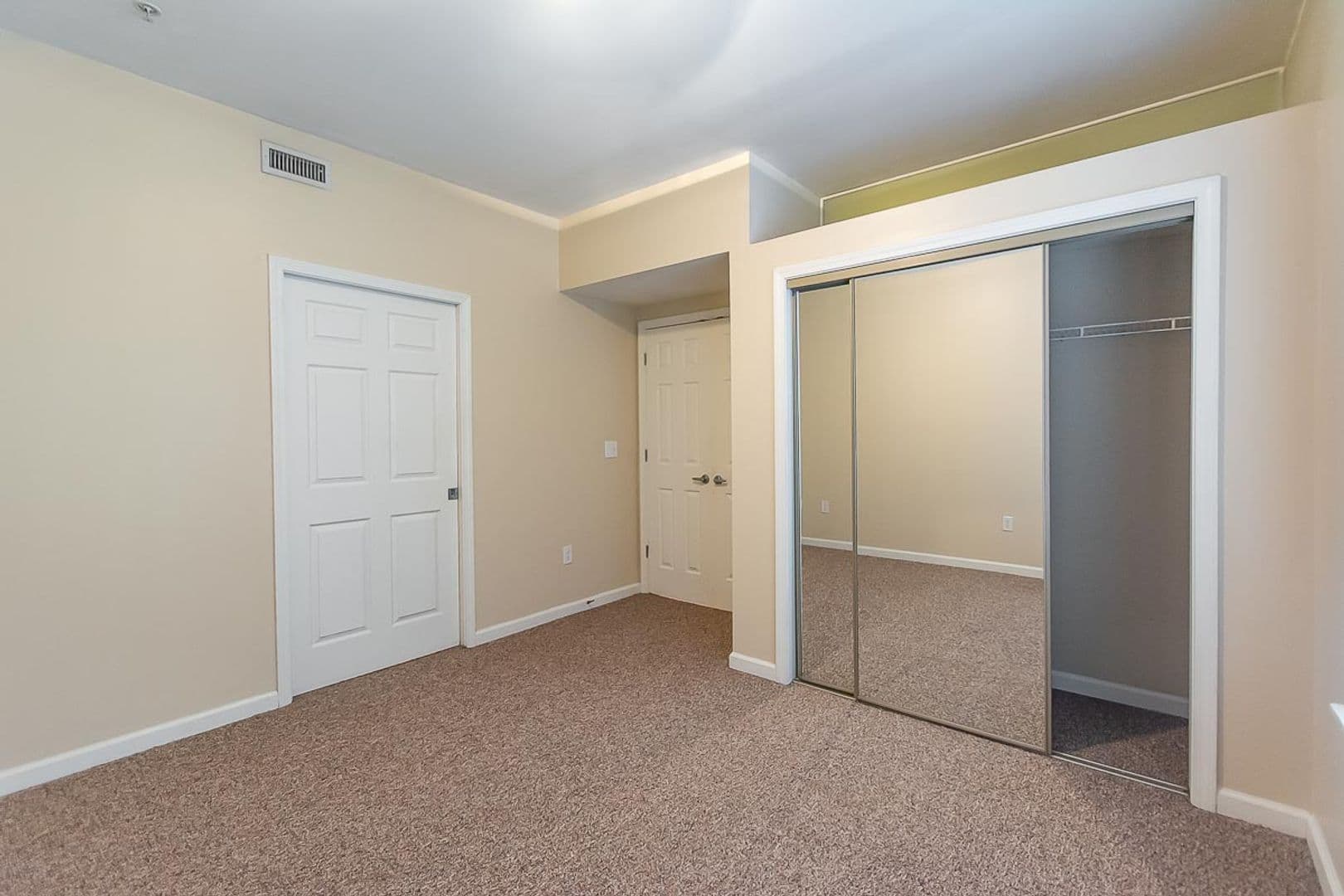 Bloomington Apartment: 532 North Morton Street