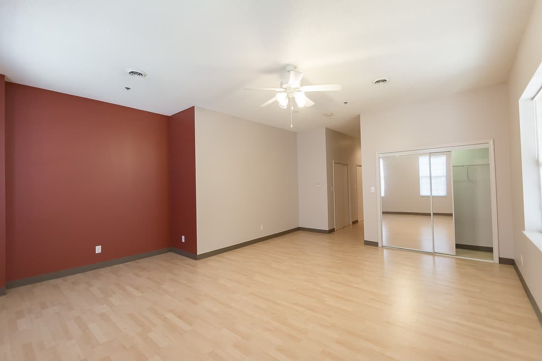 Bloomington Apartment: 601 N. College Ave.