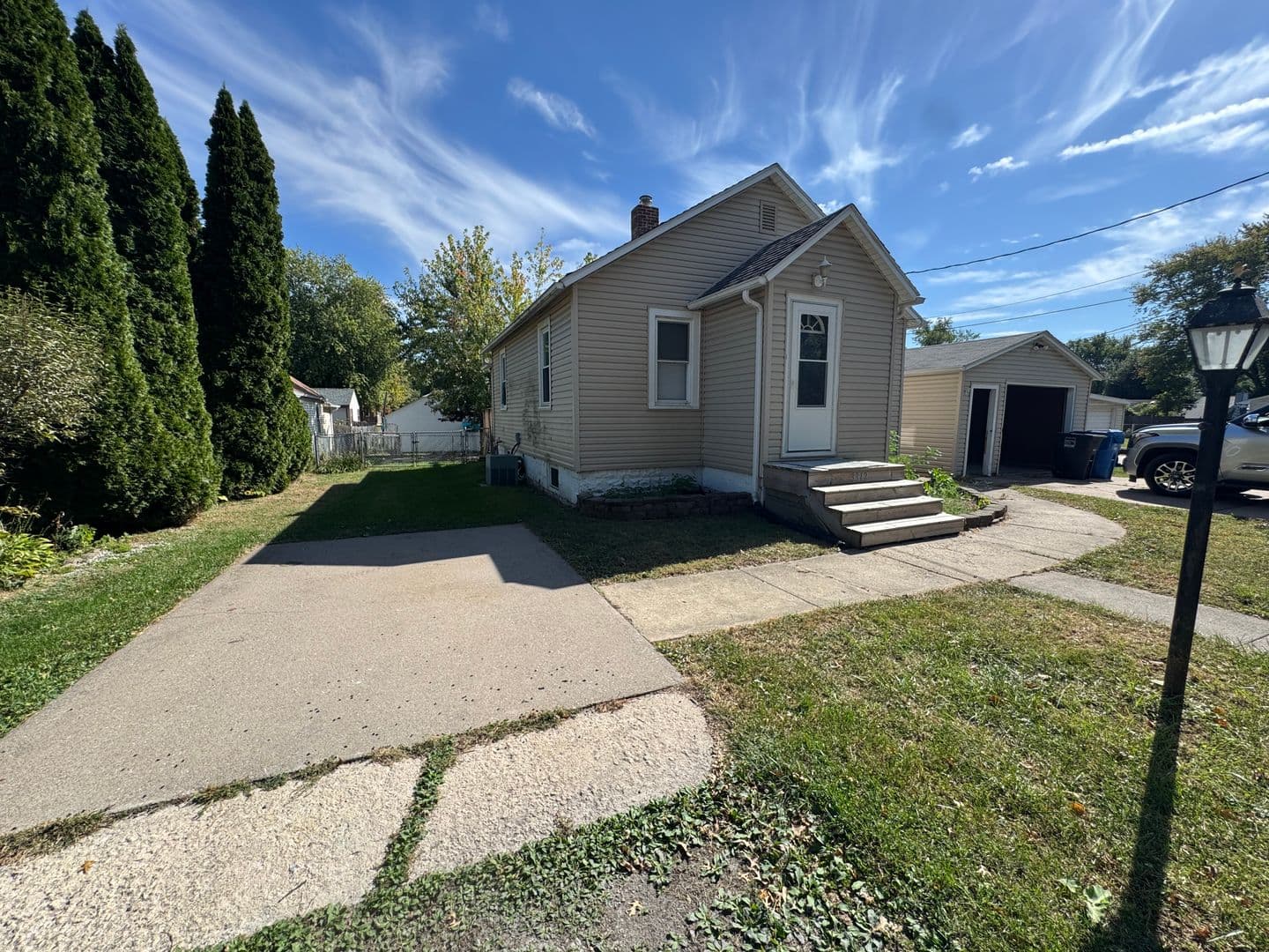 Moline House: 3312 3rd Street