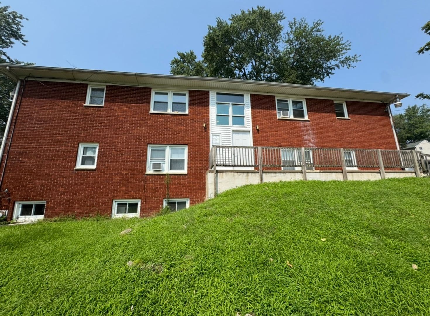 Moline Apartment: 1811 13th Ave - Apartment 7