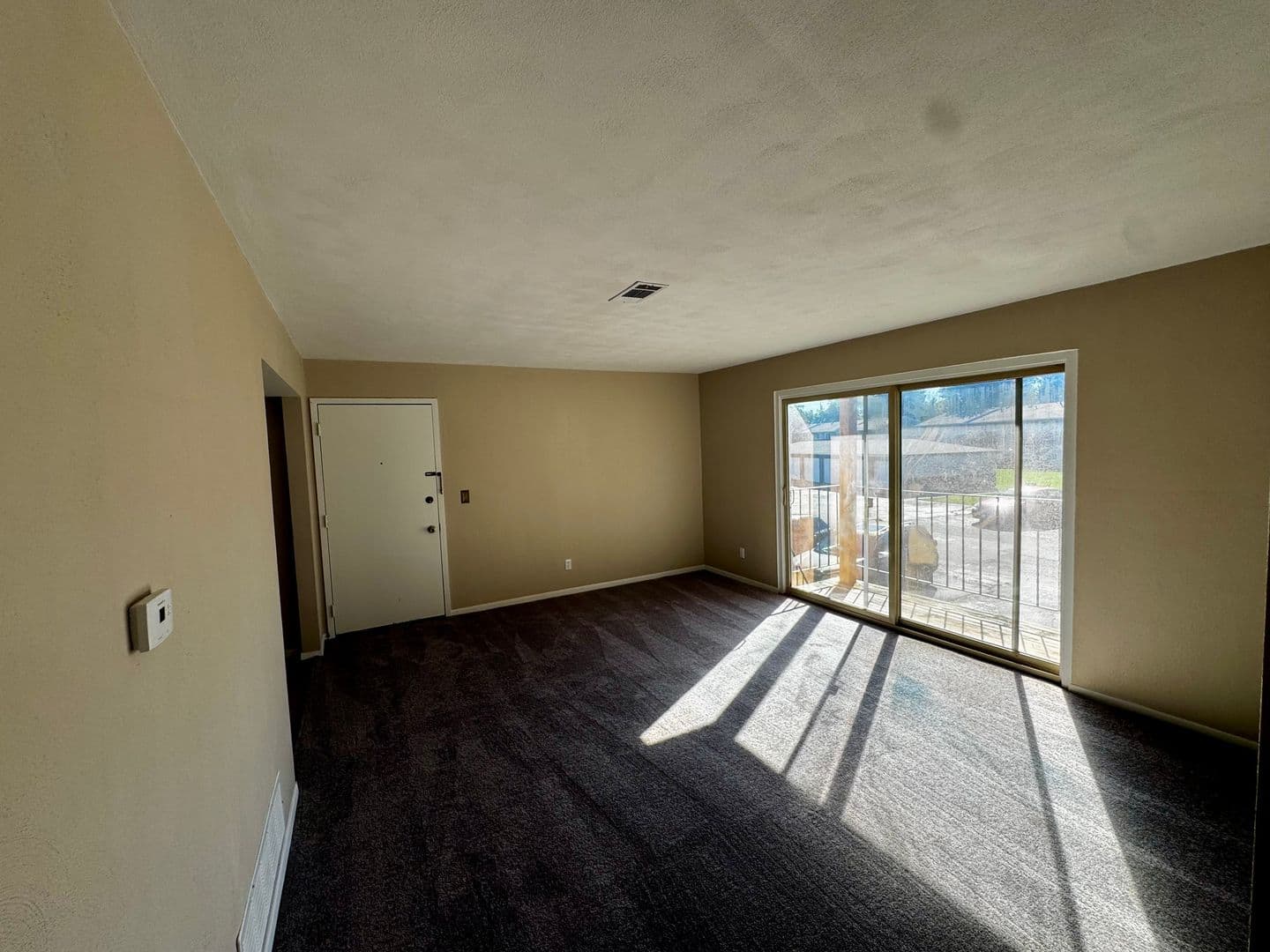 Moline Apartment: 3021 4th St - Apartment 8