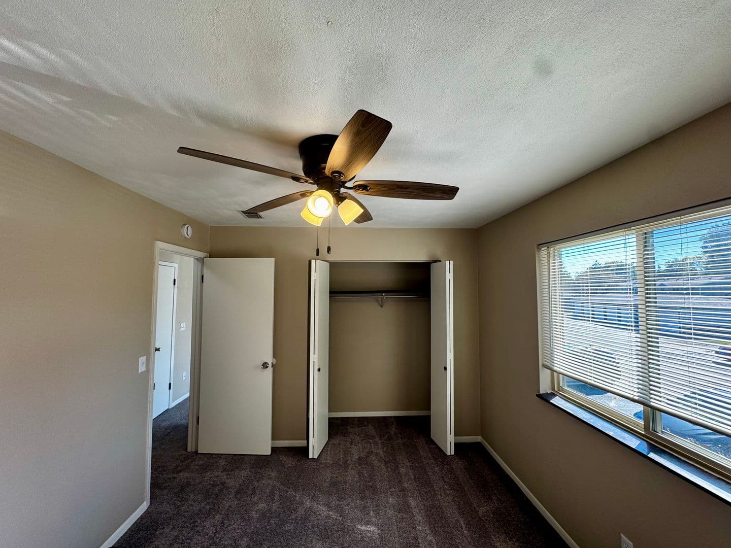 Moline Apartment: 3021 4th St - Apartment 8