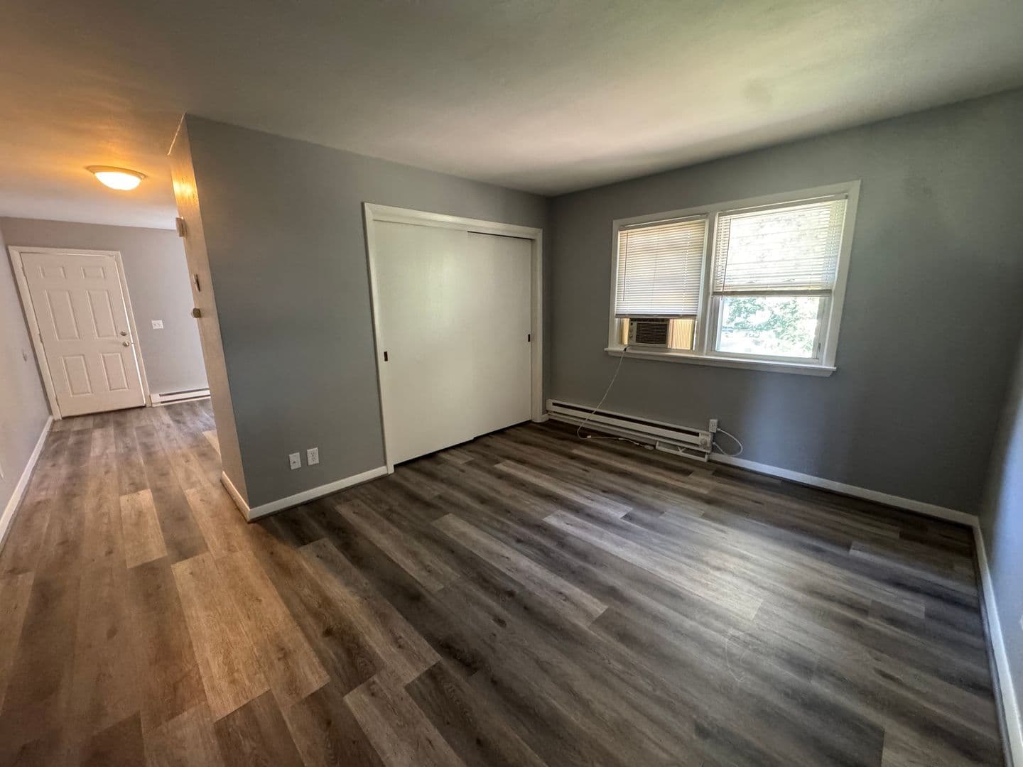 Moline Apartment: 1811 13th Ave - Apartment 7