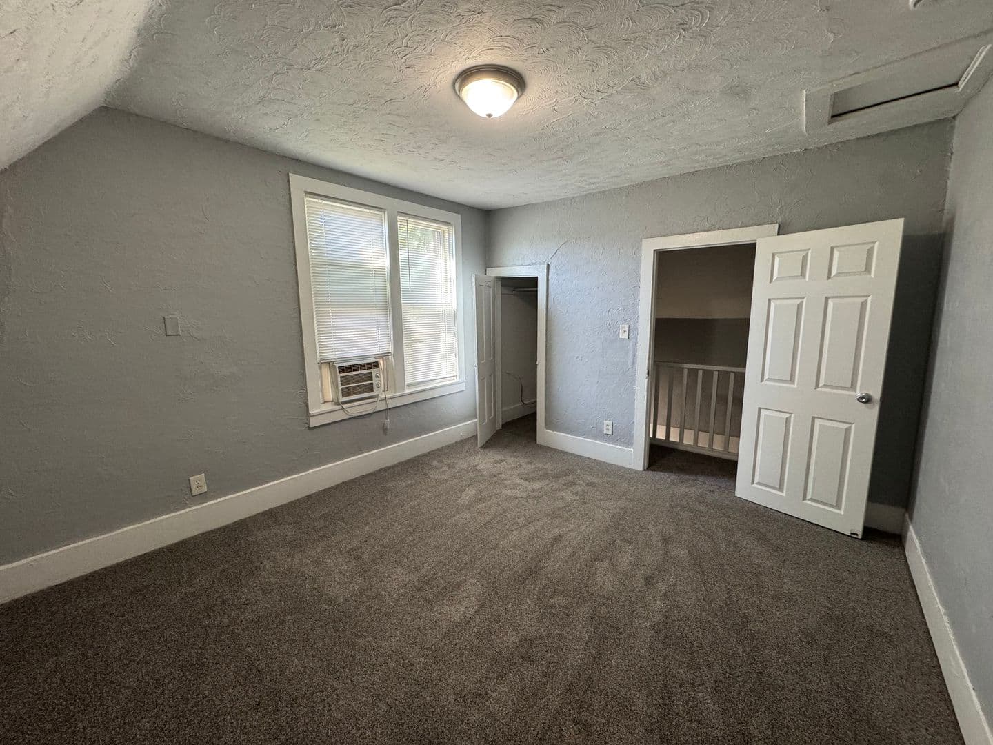 Moline House: 1637 13th Ave