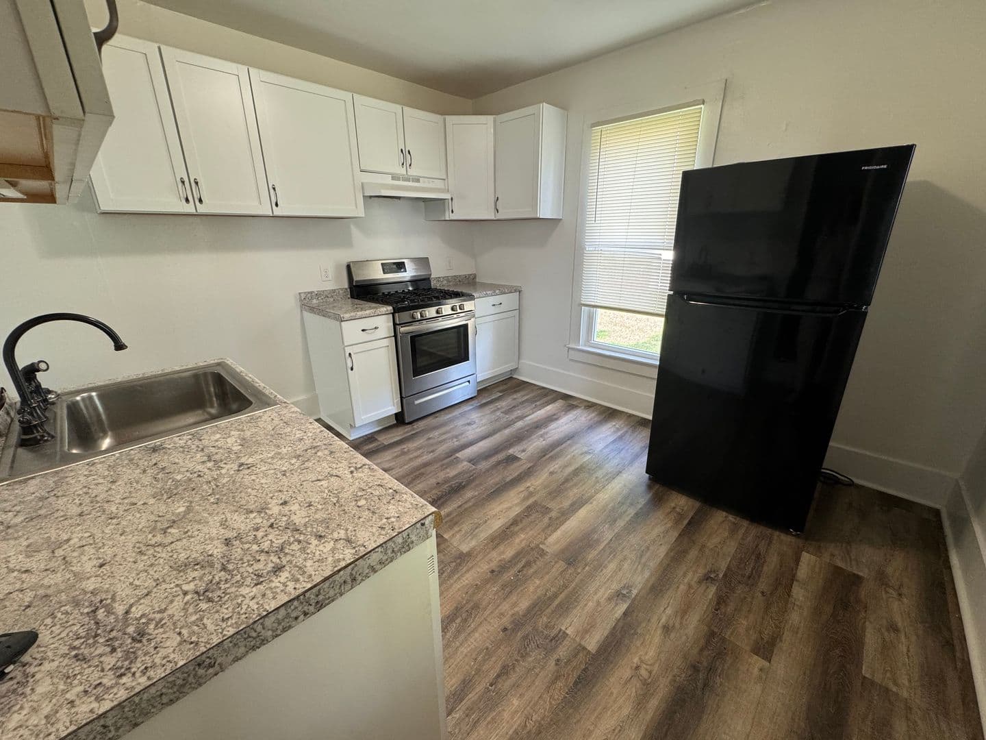 Moline House: 1533 24th Ave