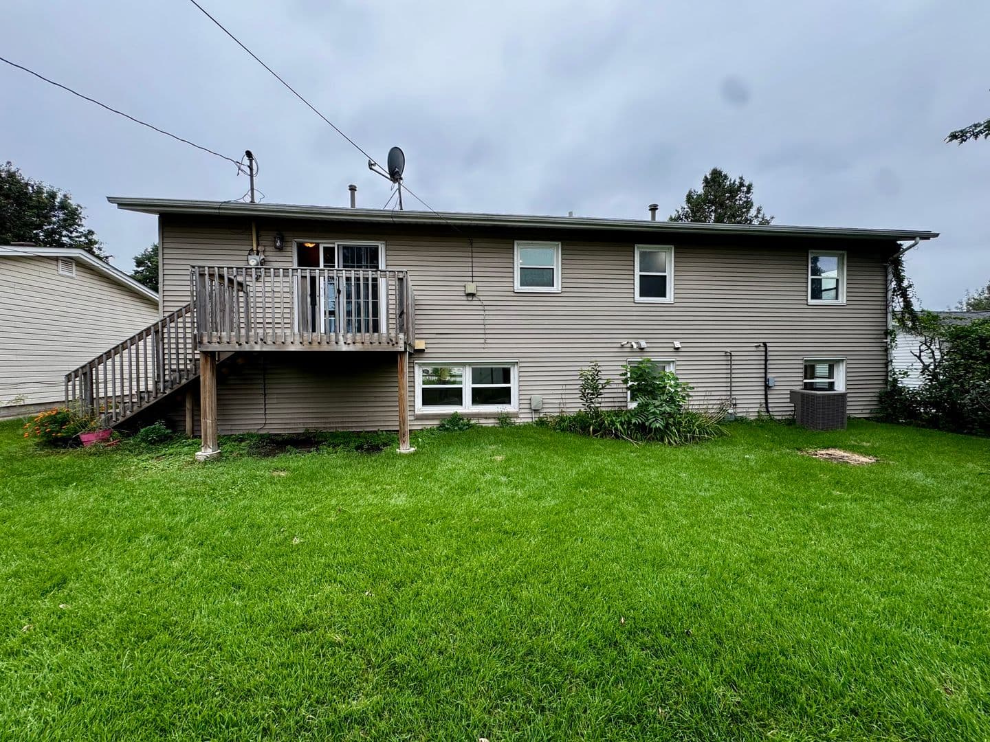 Coal Valley House: 119 E 4th Street