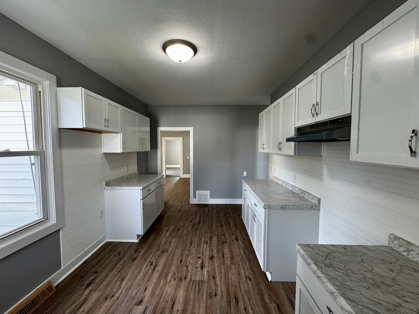 MOLINE House: 410 9TH ST