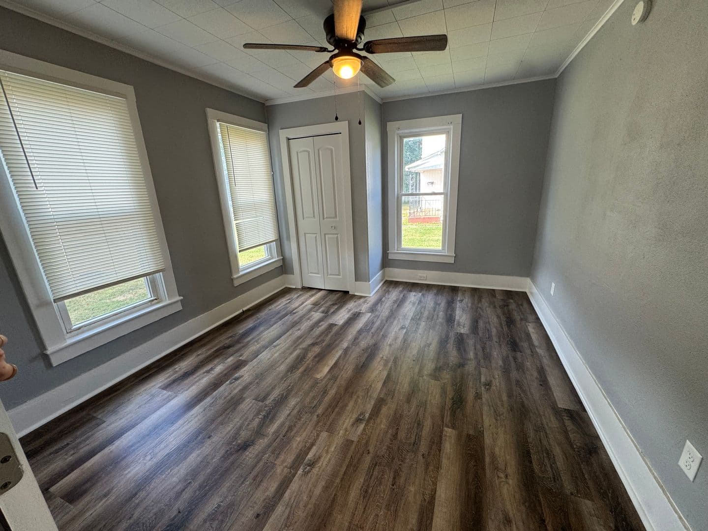 Moline House: 1533 24th Ave