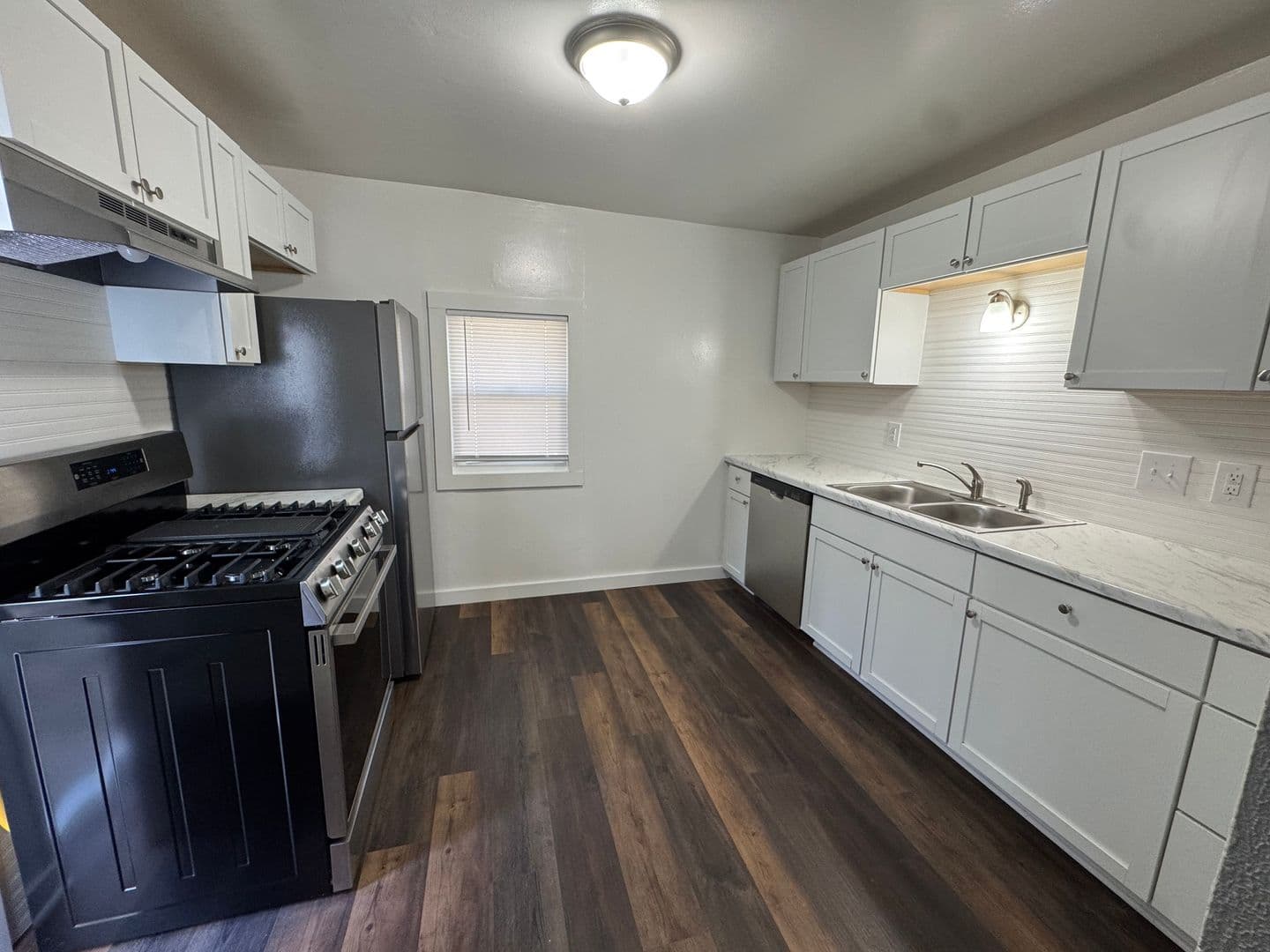 Moline House: 1637 13th Ave