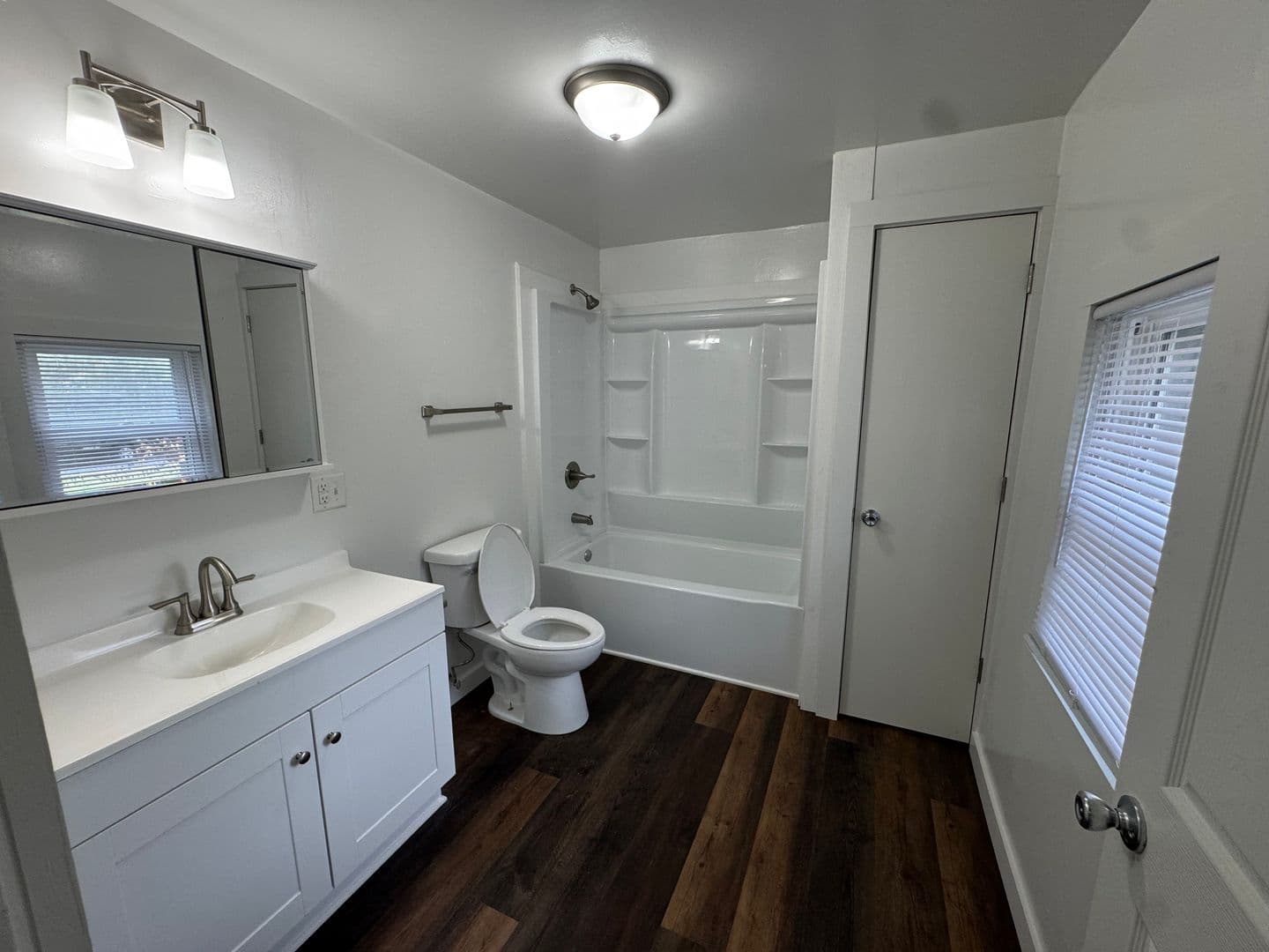 Moline House: 1637 13th Ave