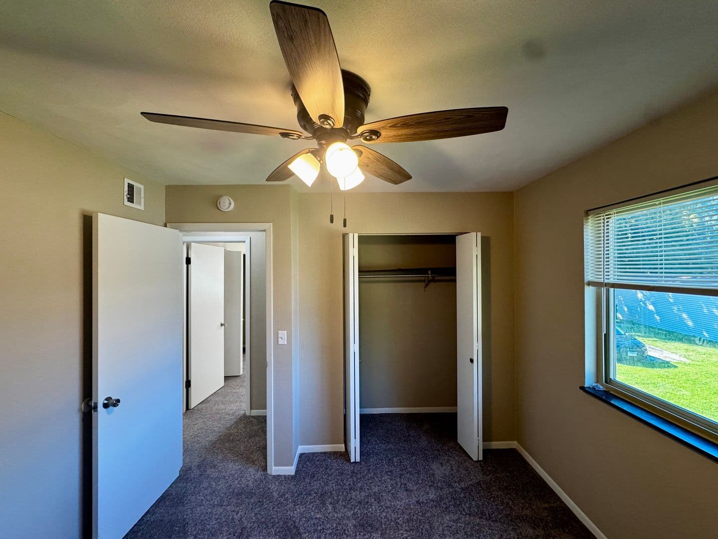 Moline Apartment: 3021 4th St - Apartment 8