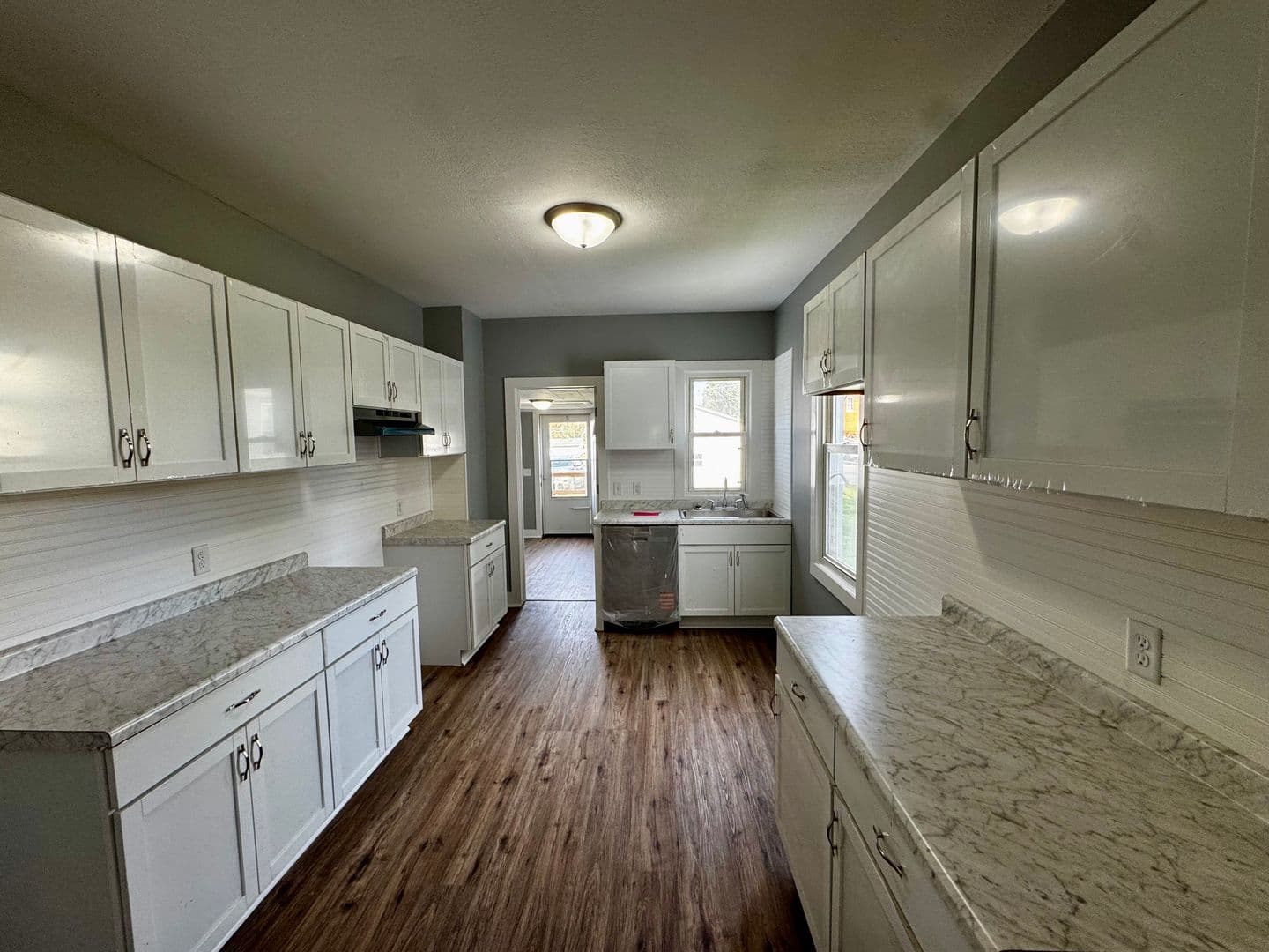 MOLINE House: 410 9TH ST