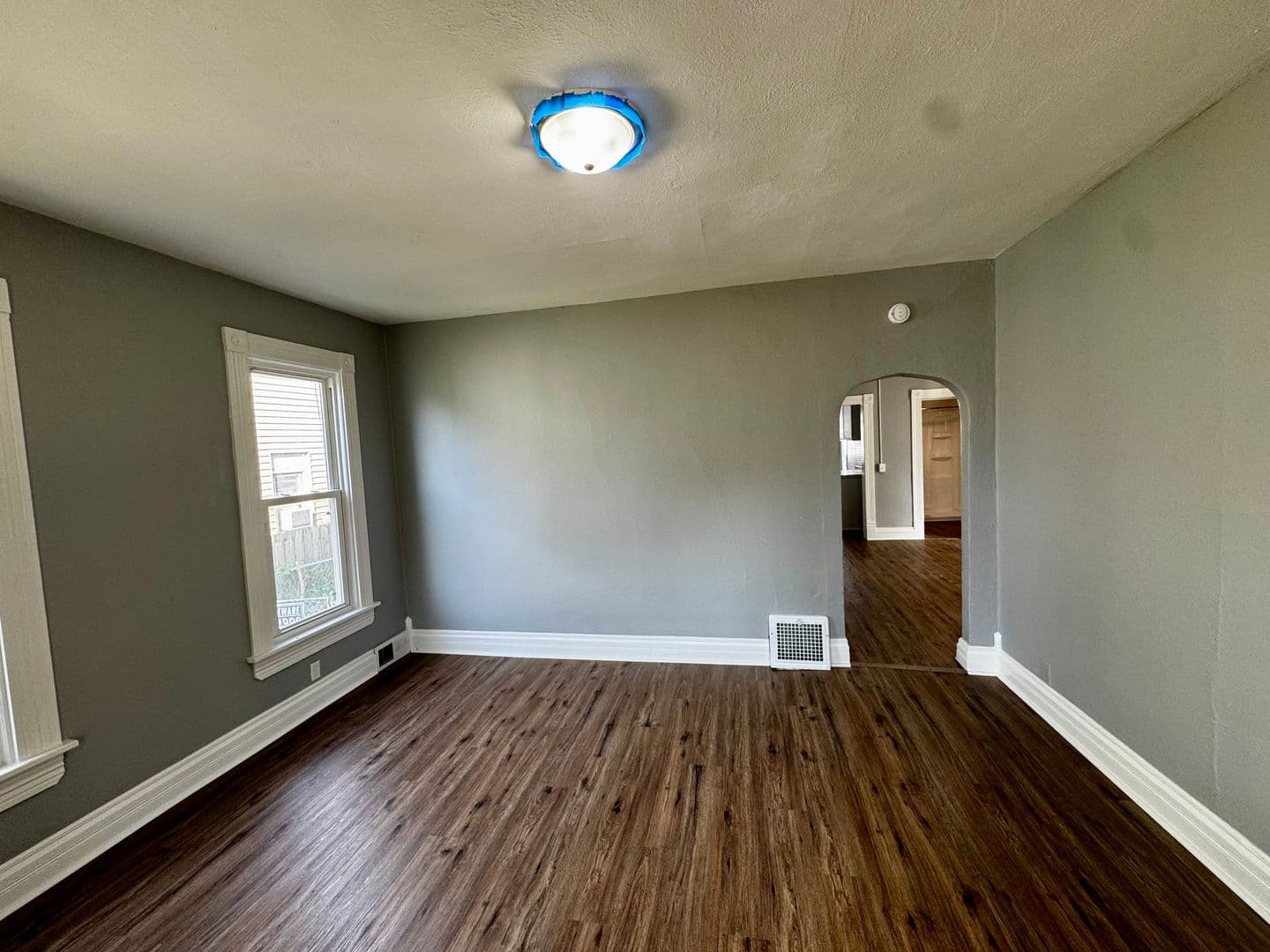 MOLINE House: 410 9TH ST