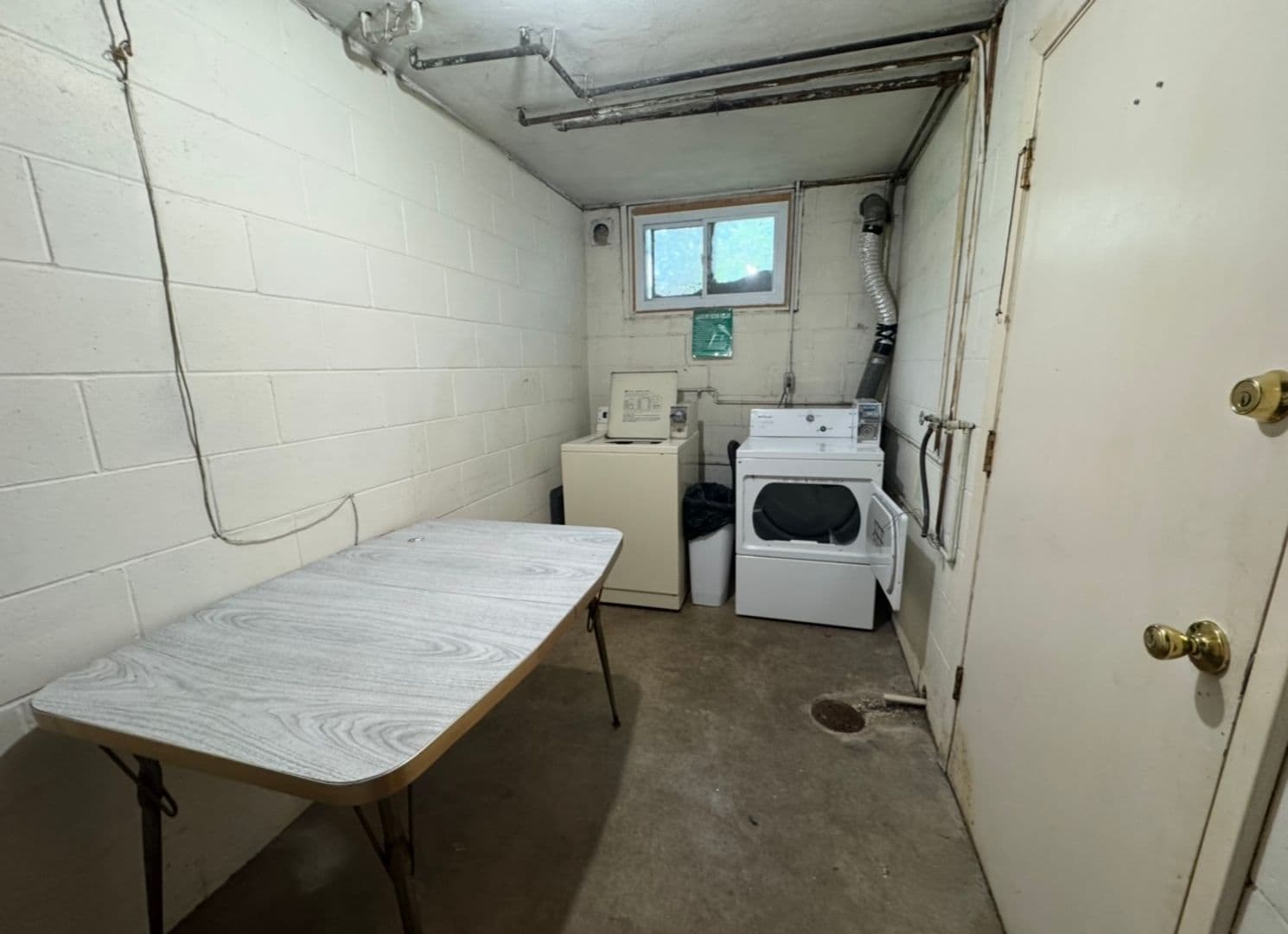 Moline Apartment: 1811 13th Ave - Apartment 7