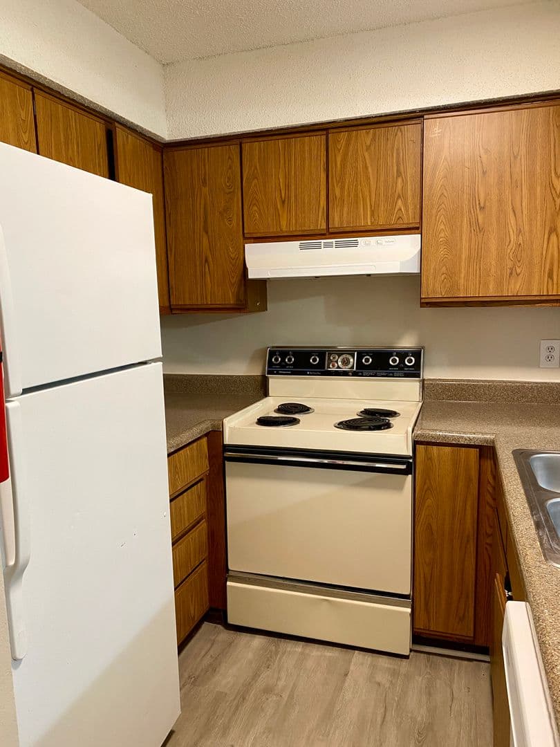 Shawnee Apartment: 6117-6129 Barton Ave