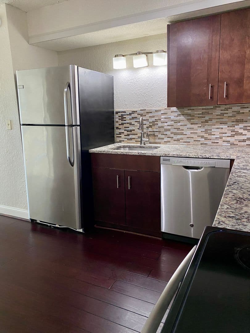 Kansas City Apartment: 3900-3902 Booth St.