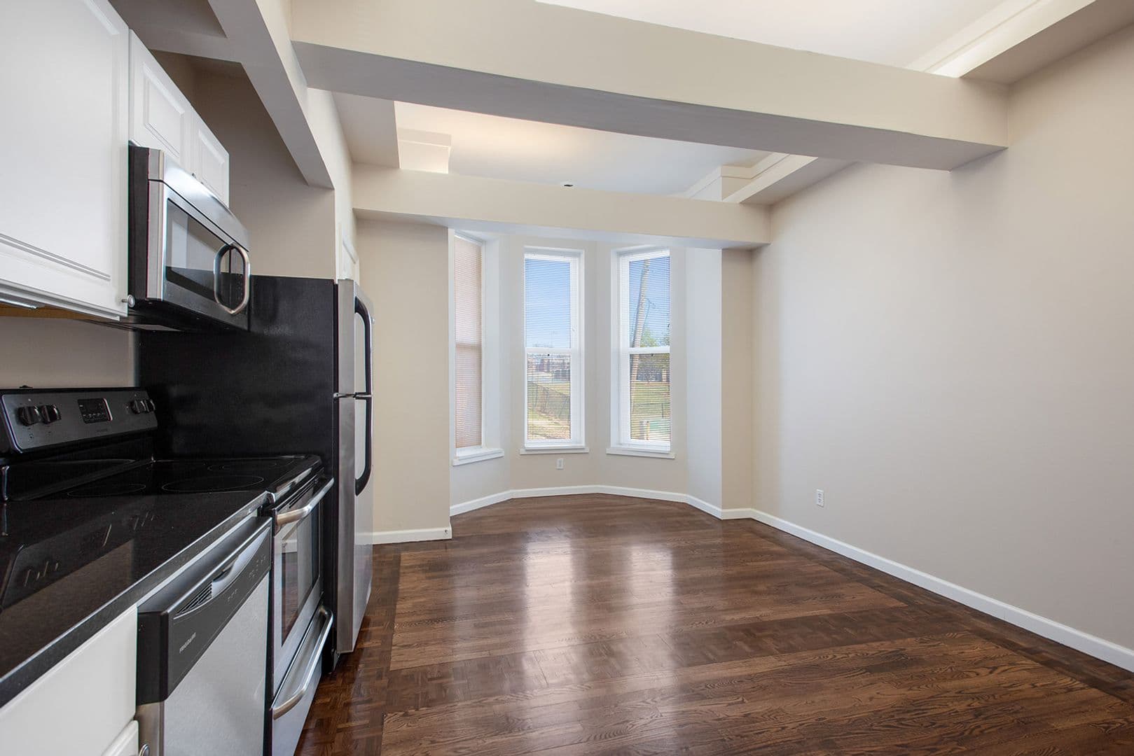Kansas City Apartment: 1-7 E. 34th St.