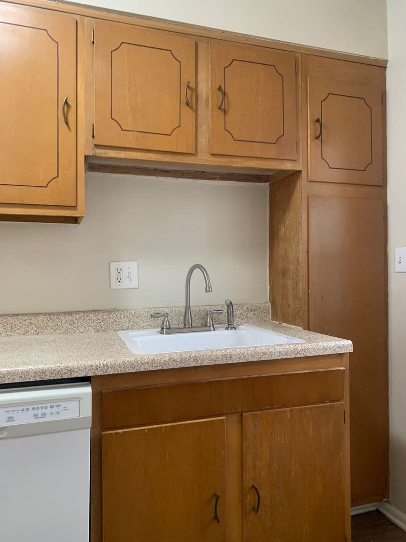 Kansas City Apartment: 3608-3618 Baltimore Ave.