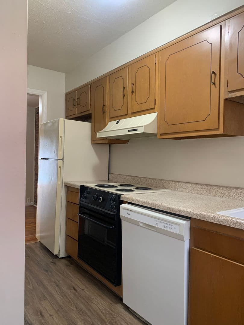 Kansas City Apartment: 3608-3618 Baltimore Ave.