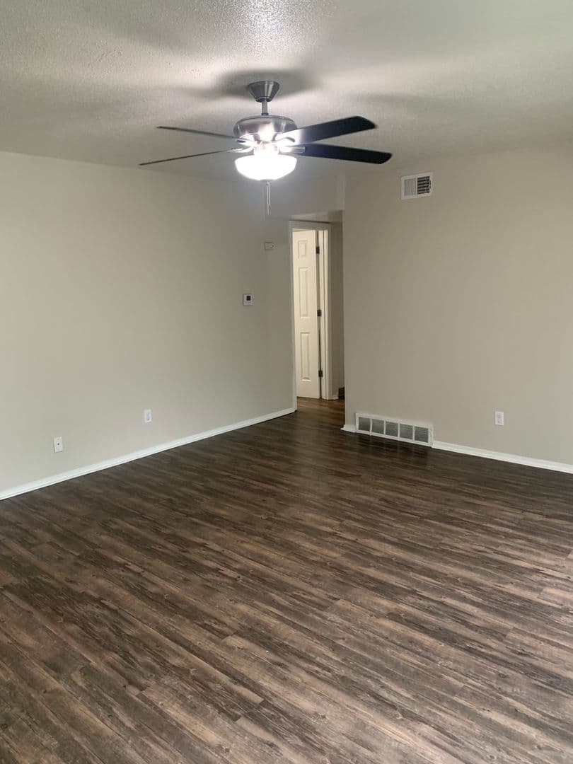 Kansas City Apartment: 3701-3703 Baltimore Ave