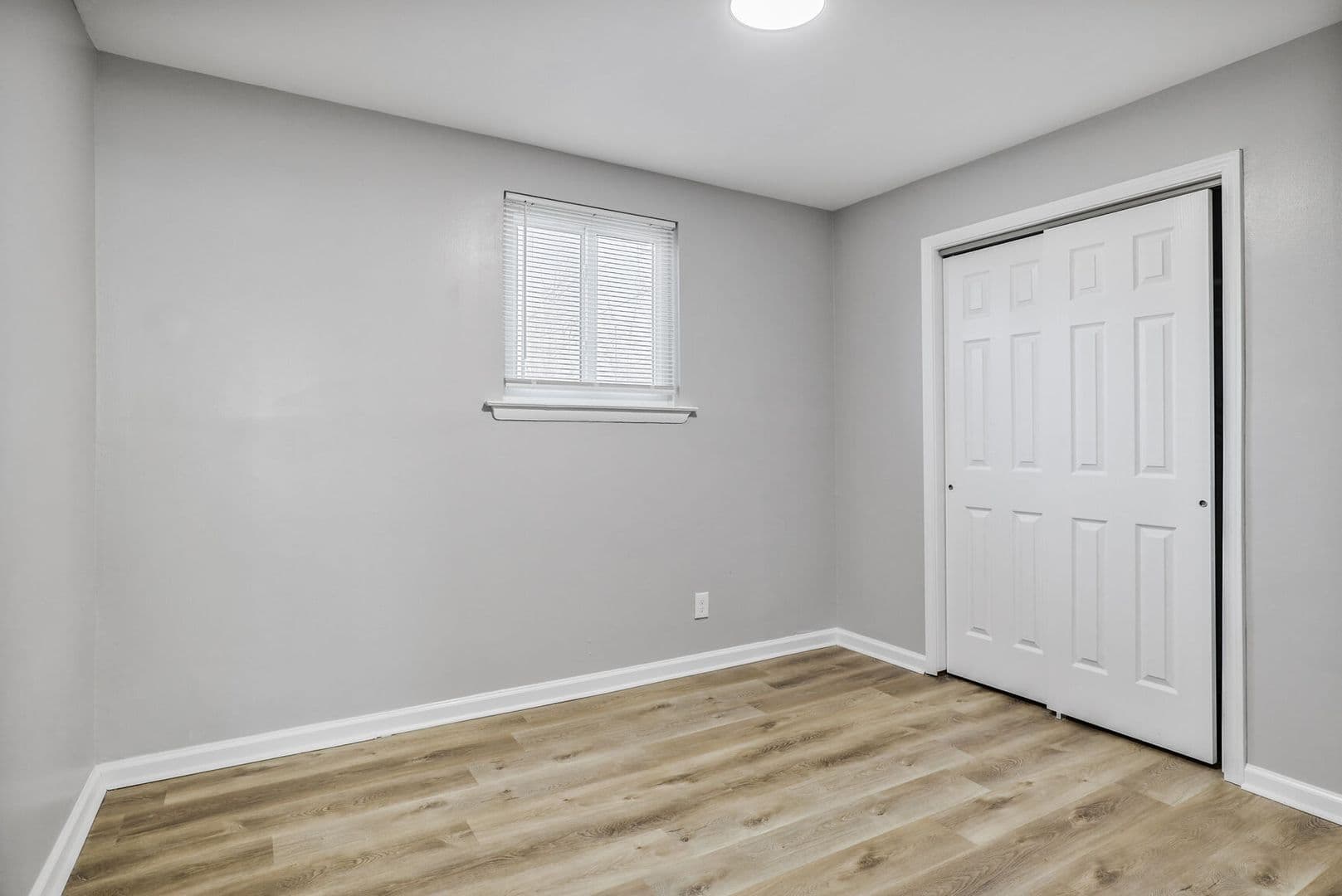 Parkville Apartment: 6110 NW Bell Rd.
