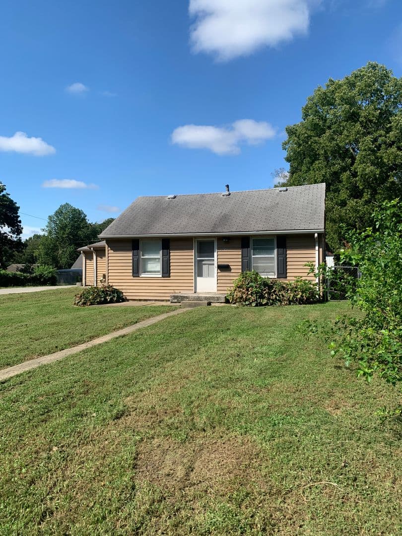 Kansas City House: 8940 Oak Street