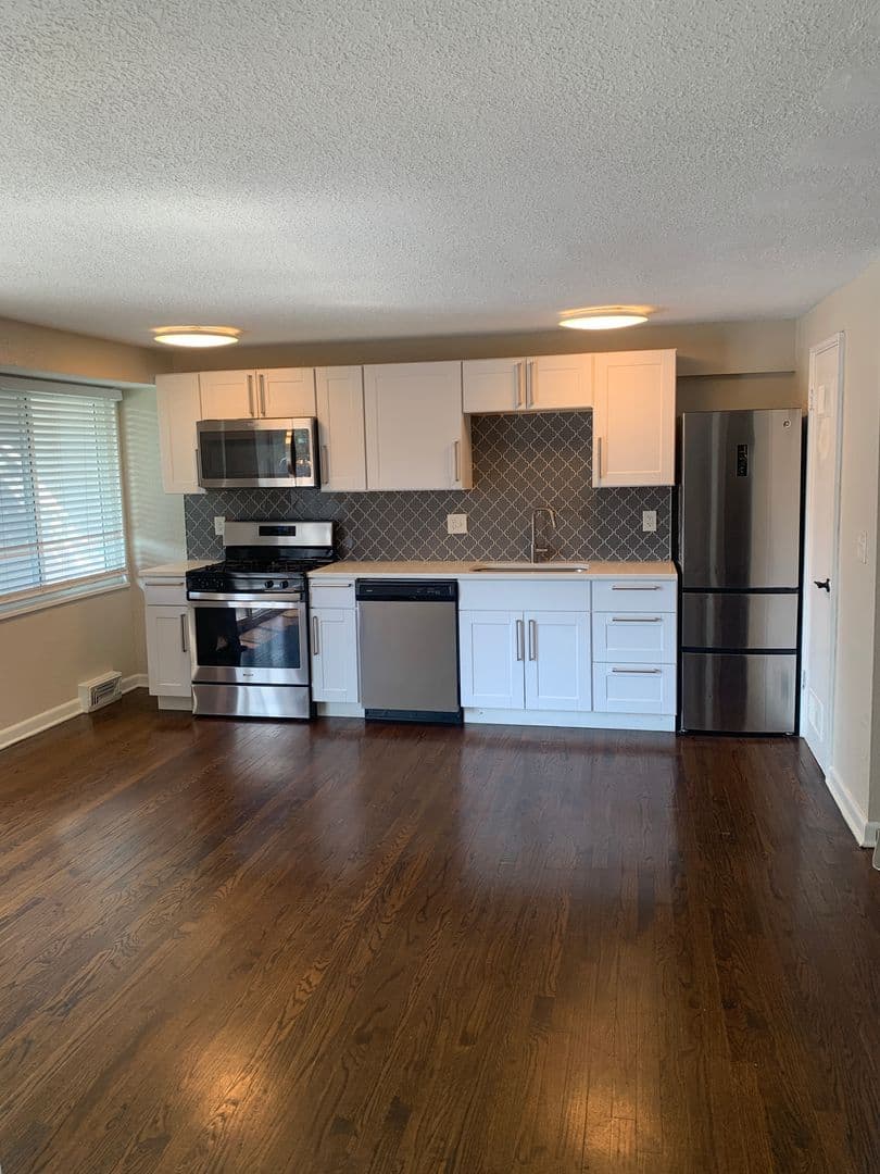 Kansas City Apartment: 4403 / 4407 Holly