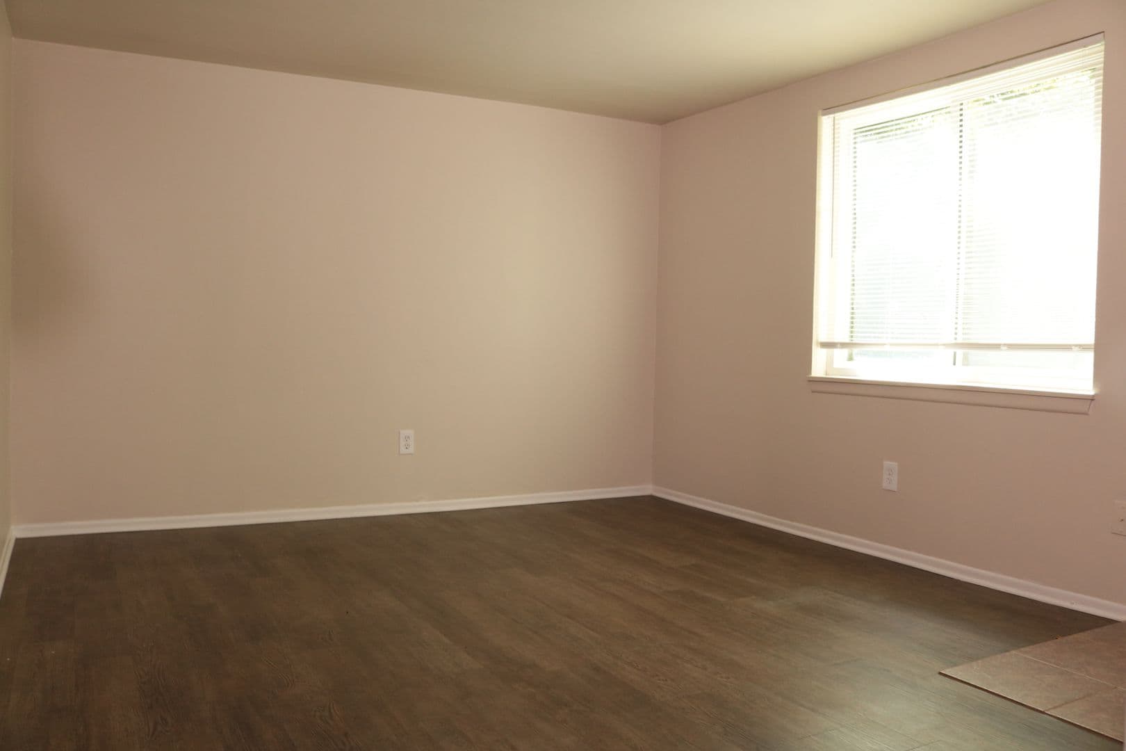 Parkville Apartment: 9001-9155 NW 57th Street