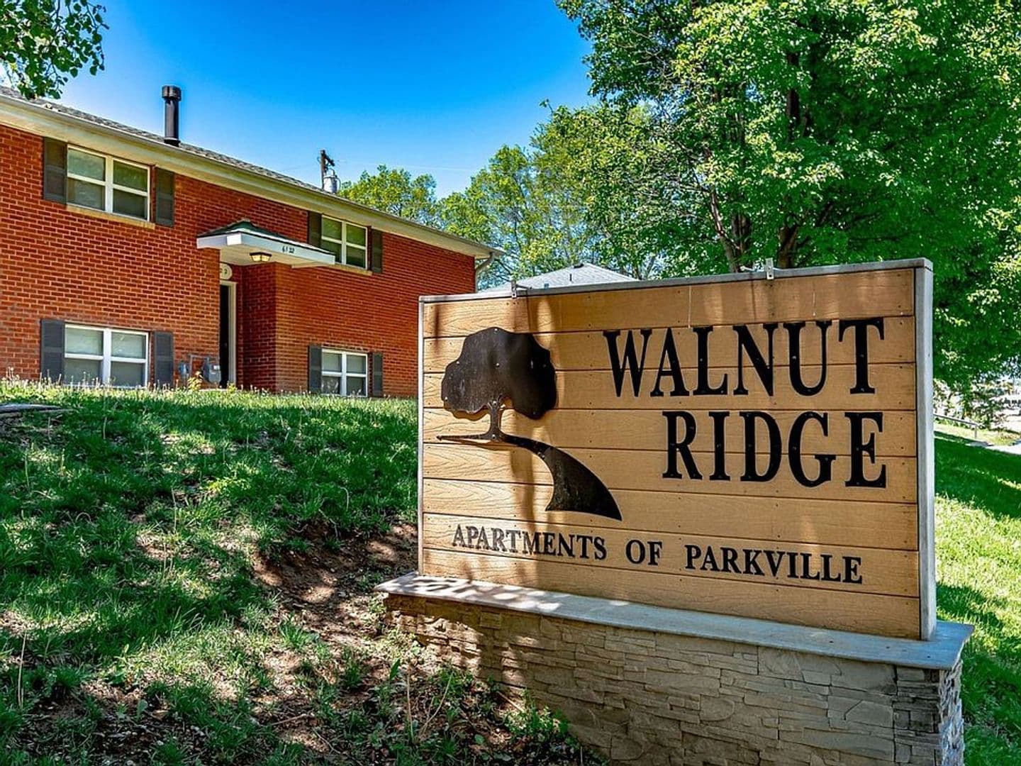 Parkville Apartment: 6110 NW Bell Rd.