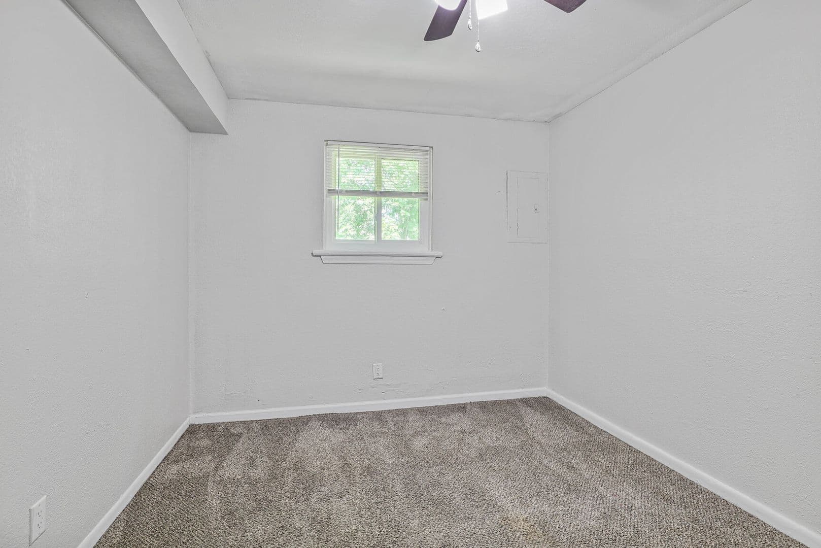 Parkville Apartment: 6110 NW Bell Rd.
