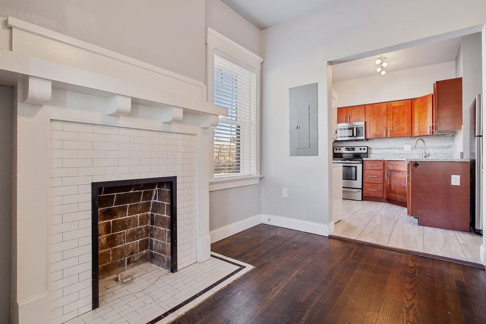 Kansas City Apartment: 3825 Baltimore