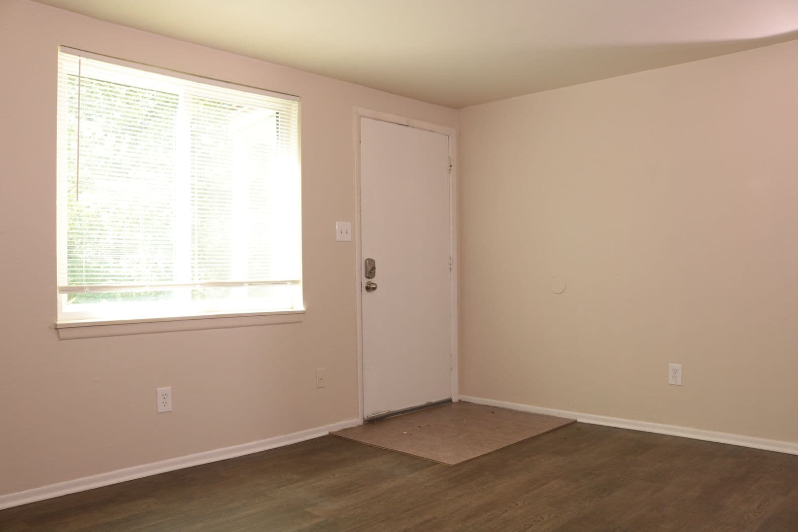 Parkville Apartment: 9001-9155 NW 57th Street