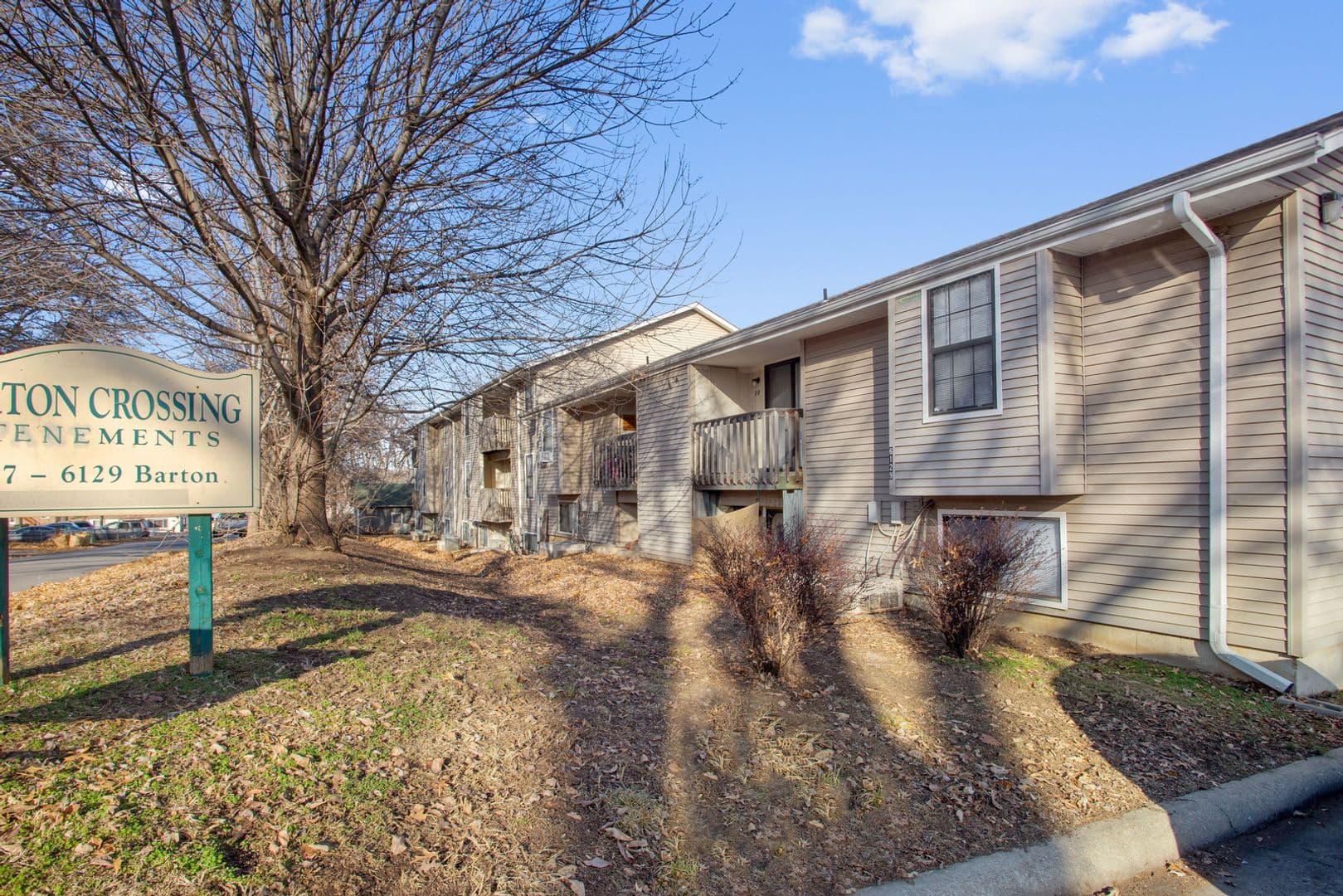 Shawnee Apartment: 6117-6129 Barton Ave