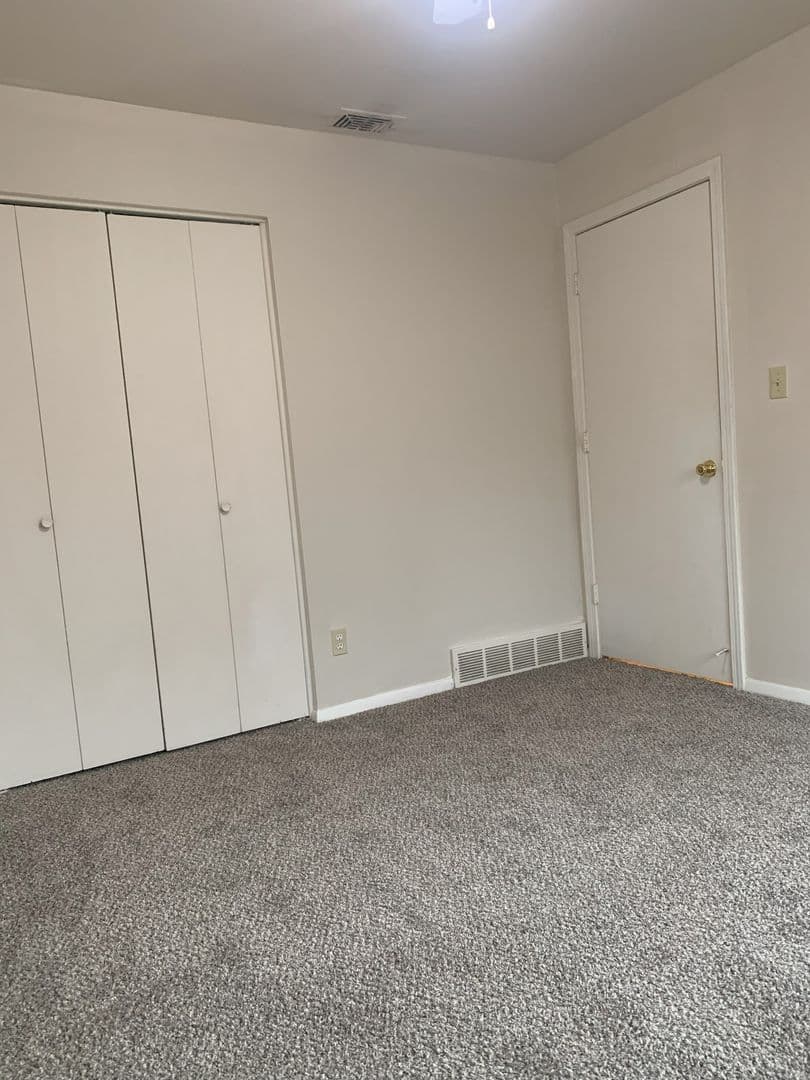 Parkville Apartment: 9001-9155 NW 57th Street
