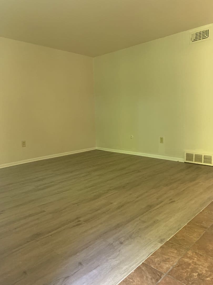 Parkville Apartment: 9001-9155 NW 57th Street