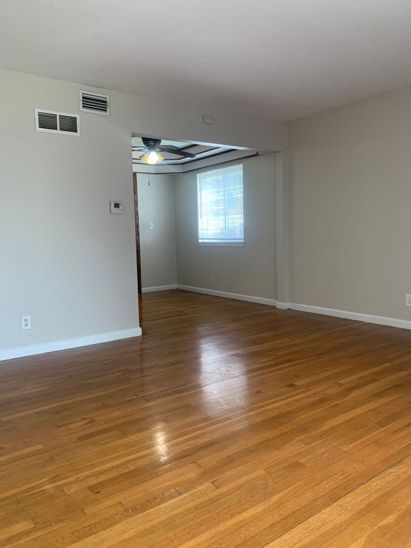 Kansas City Apartment: 3608-3618 Baltimore Ave.