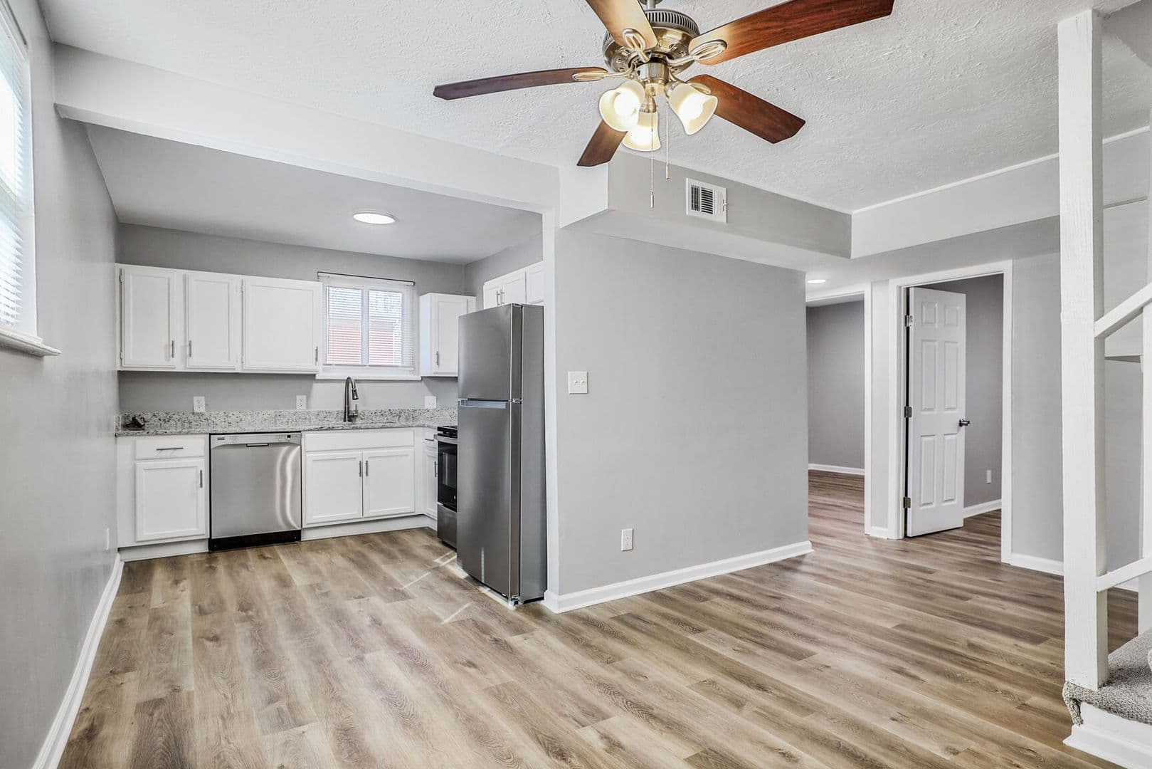 Parkville Apartment: 6110 NW Bell Rd.