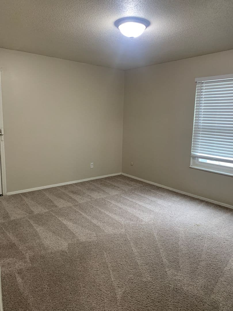 Kansas City Apartment: 3701-3703 Baltimore Ave
