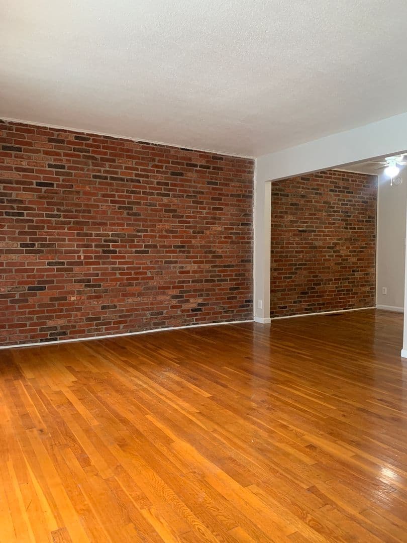 Kansas City Apartment: 3608-3618 Baltimore Ave.