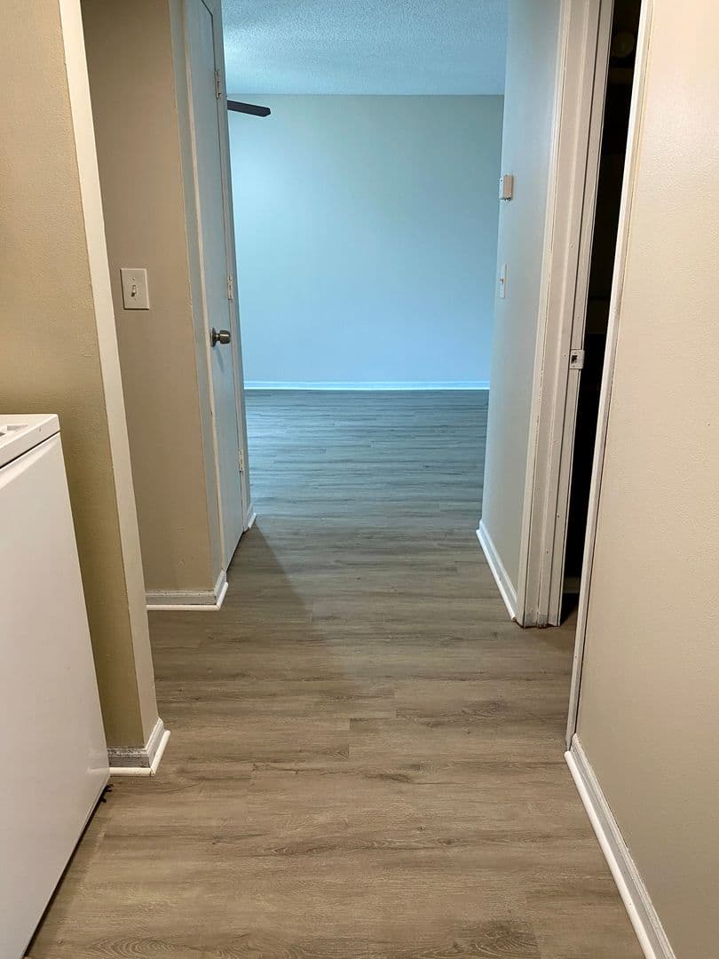 Shawnee Apartment: 6117-6129 Barton Ave