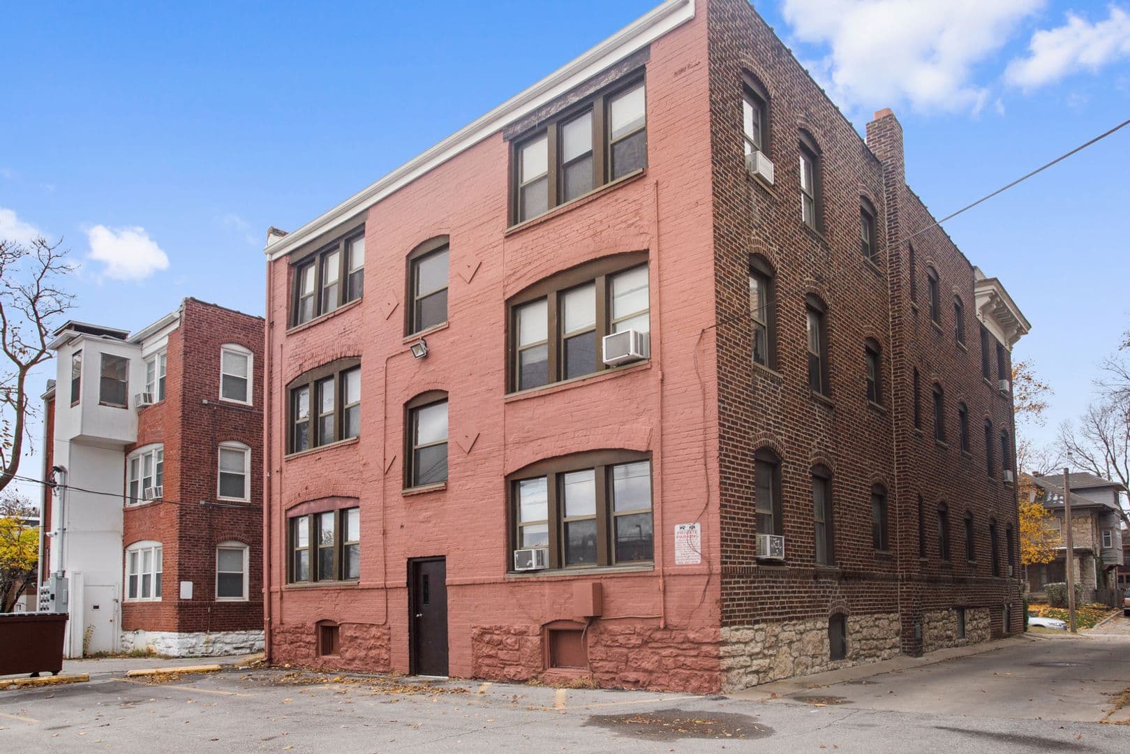 Kansas City Apartment: 3743-3749 Washington St.
