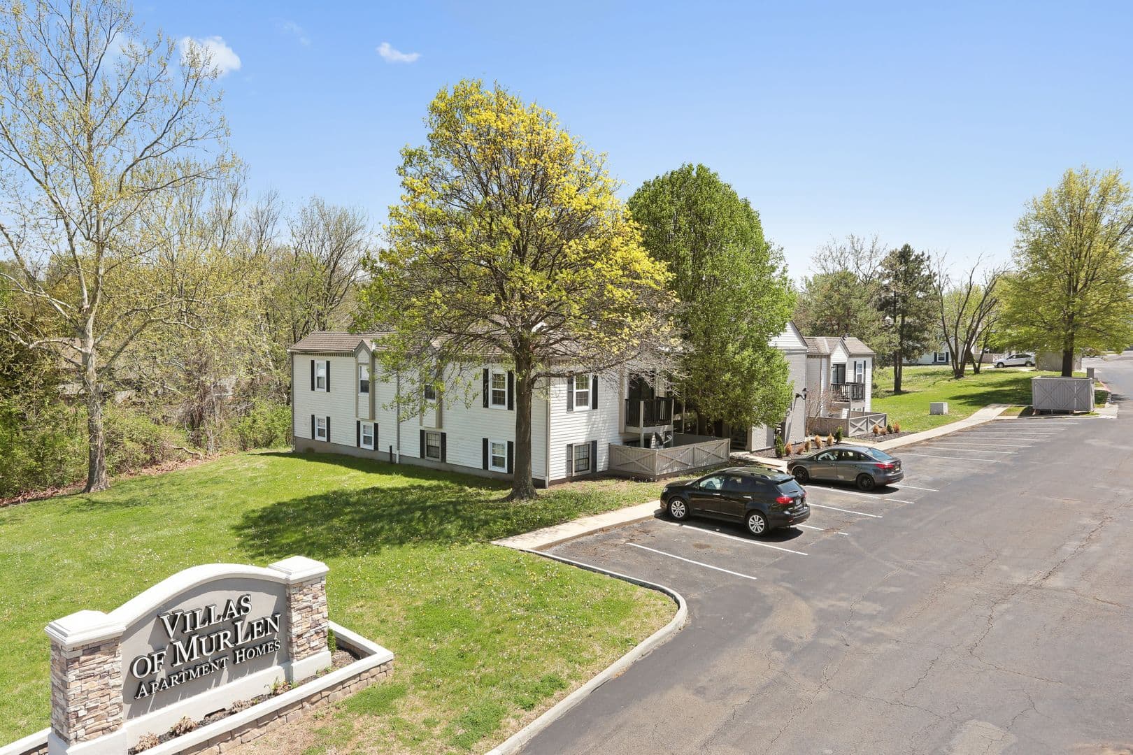 Olathe Apartment: 16615 W 139th St