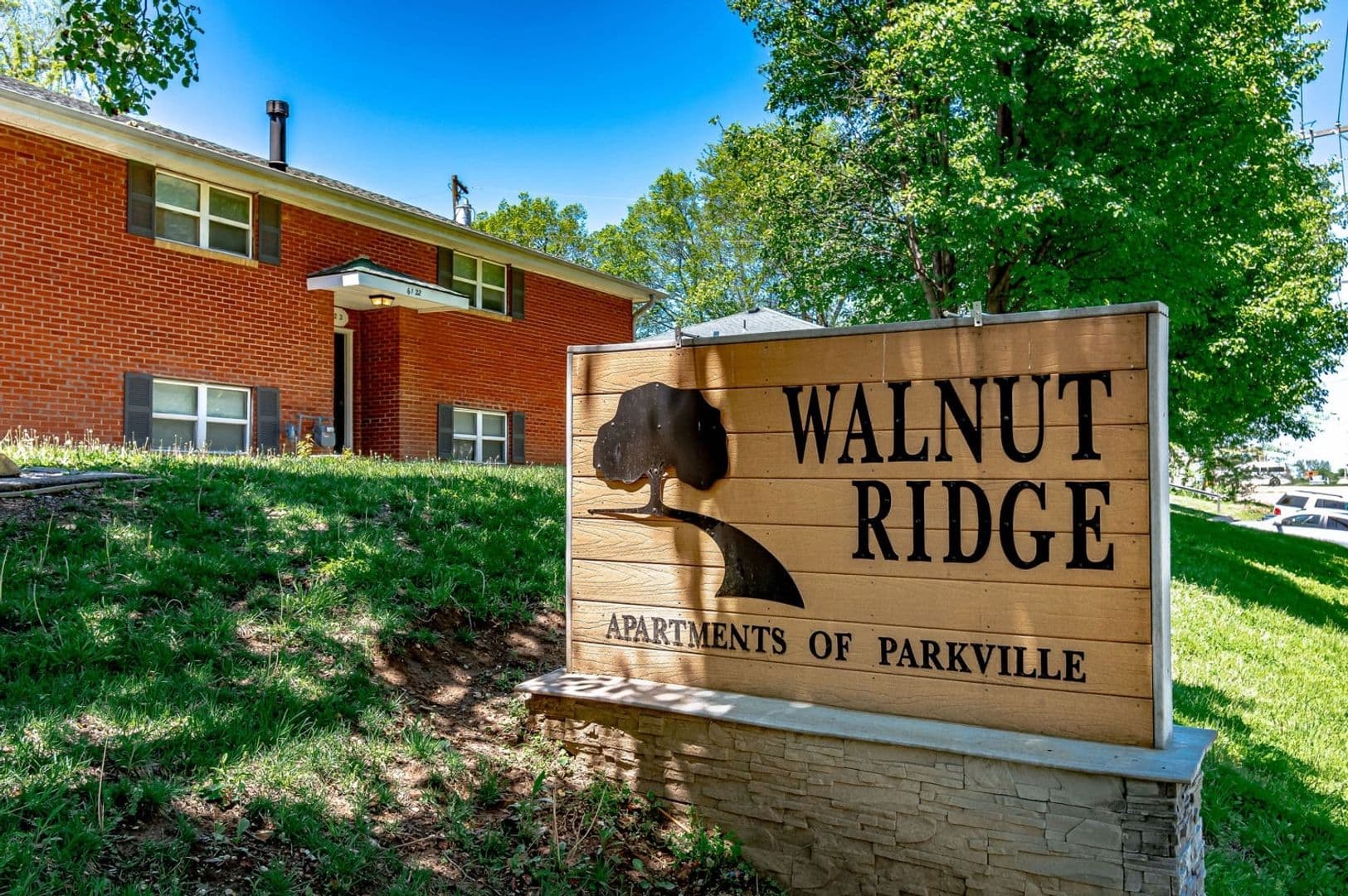 Parkville Apartment: 6110 NW Bell Rd.