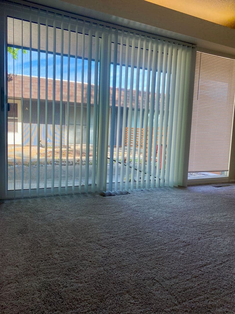 Kansas City Apartment: 10561 Cypress Ave