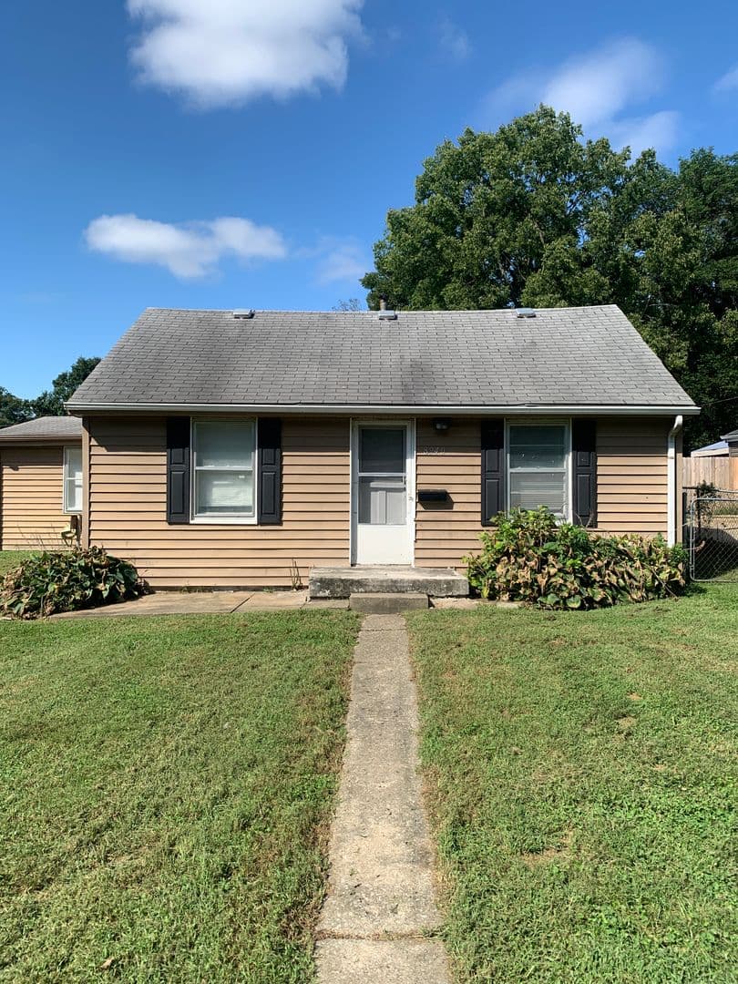 Kansas City House: 8940 Oak Street